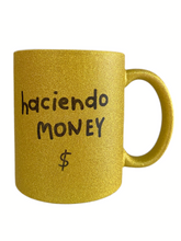 Cargar imagen en el visor de la galería, TAZA HACIENDO MONEY DORADO
